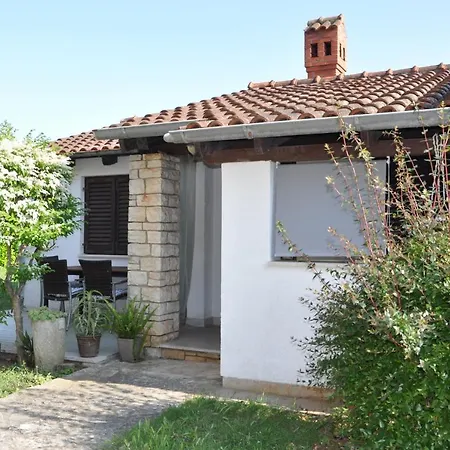 Apartments Medulin *