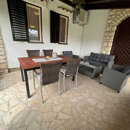 Apartments Medulin Μεντουλίν
